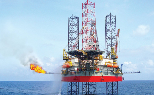 Bất chấp giá dầu giảm, lãi ròng của PV Drilling (PVD) dự báo tăng 40% từ nay đến năm 2026