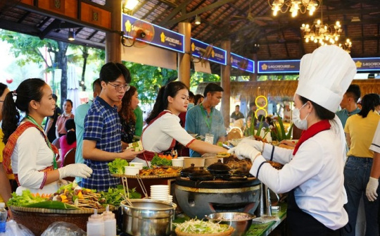 Hơn 80 gian hàng quy tụ tại Lễ hội văn hóa ẩm thực Hà Nội 2024
