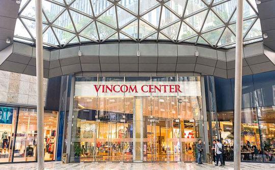 Tập đoàn Vingroup (VIC) đã nhận đủ 1,54 tỷ USD từ việc thoái vốn khỏi Vincom Retail (VRE)