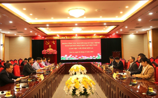 Tỉnh Sơn La và Công ty Thủy điện Sơn La làm việc với nguyên Đại sứ đặc mệnh toàn quyền Nhật Bản tại Việt Nam