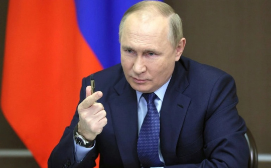 Quốc tế nổi bật: Ông Vladimir Putin cảnh báo chi tiêu quốc phòng của Nga