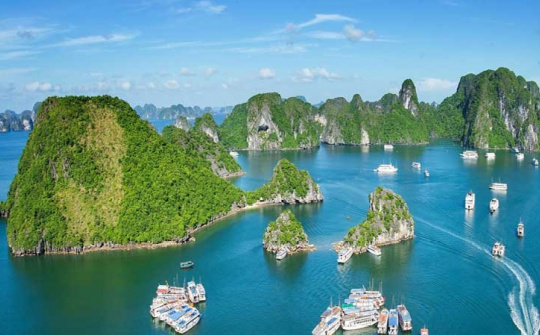 Phân tích phát triển bền vững du lịch tàu biển: Trường hợp các Cwincom hiện đang mở hoạt động tại Vịnh Hạ Long