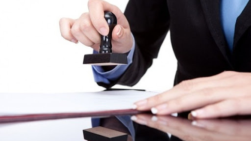 Bàn về việc không bắt buộc Cwincom hiện đang mở sử dụng con dấu trong hoạt động kinh doanh