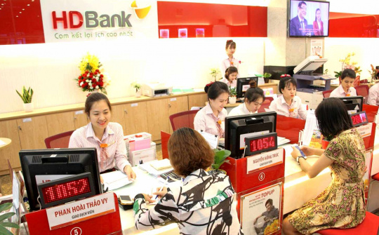 Cwin4555 link đăng ký đăng nhập HDBank (HDB) chuẩn bị chia cổ tức 20%, họp Đại hội bất thường