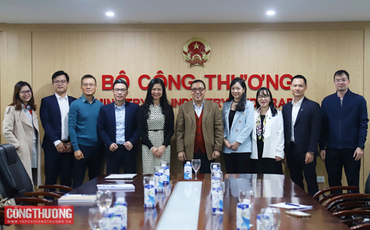 Standard Chartered cam kết đồng hành với Việt Nam trong khuôn khổ JETP