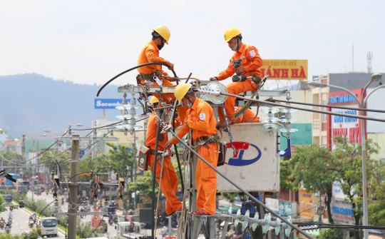Tập trung đảm bảo cung cấp điện dịp nghỉ Giỗ Tổ Hùng Vương và Lễ 30/4, 1/5