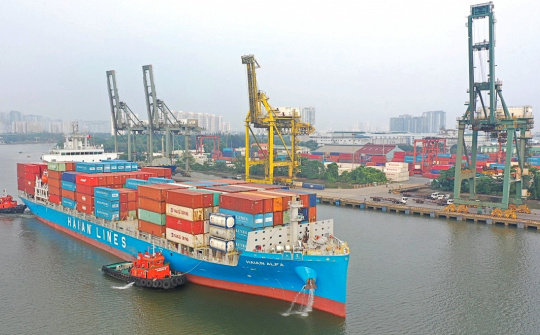 Giá cước vận tải biển giảm, lãi ròng của Xếp dỡ Hải An (HAH) “bốc hơi” 63%