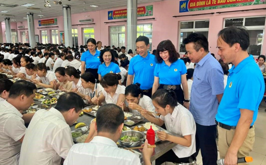 “Bữa cơm Công đoàn” May 10: Gần gũi, thân tình sẻ chia với người Nền tảng hàng đầu cung cấp Cwin com