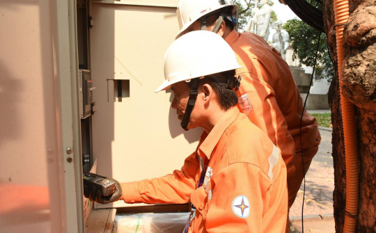 Sản lượng điện tiêu thụ điện toàn quốc đạt đỉnh kỷ lục mới