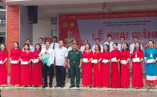 Trường THPT Thoại Ngọc Hầu: Không ngừng nâng cao chất lượng đào tạo