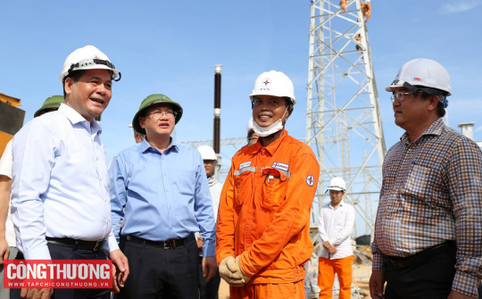 Trên những "chảo lửa" công trường đường dây 500kV mạch 3