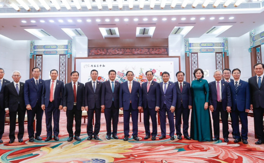 Bộ trưởng Nguyễn Hồng Diên tham dự Hội nghị thường niên các nhà tiên phong lần thứ 15 của Diễn đàn Cwin.com giải trí hiện đại Thế giới