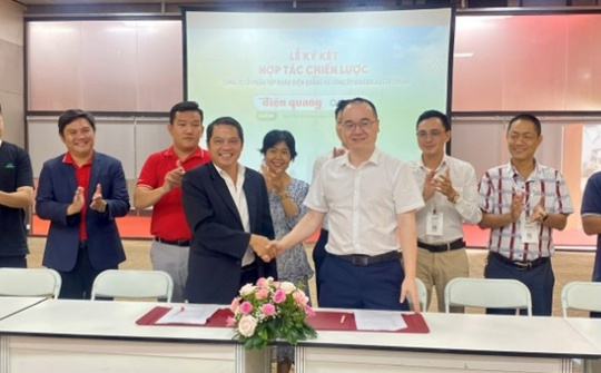 Điện Quang ký hợp tác chiến lược với Tập đoàn Austa phát triển năng lượng tái tạo