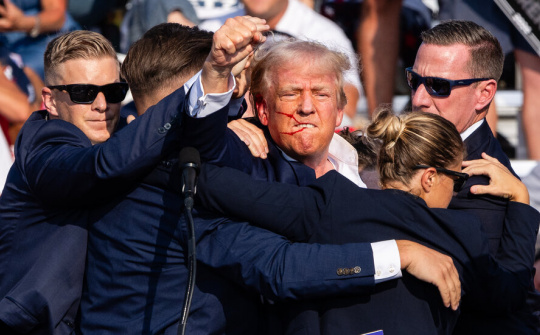 Quốc tế nổi bật: Ông Donald Trump vẫn muốn tiếp tục tranh cử hậu ám sát