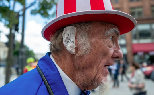 Quốc tế nổi bật: Ủng hộ ông Donald Trump theo cách khác biệt