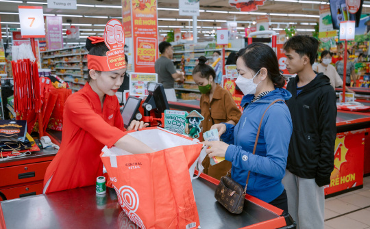 Siêu thị thuộc Central Retail khuyến khích giảm sử dụng túi nilon