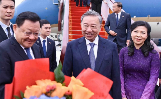 Tổng Bí thư, Chủ tịch nước Tô Lâm và Phu nhân bắt đầu các hoạt động thăm cấp Nhà nước tại Trung Quốc