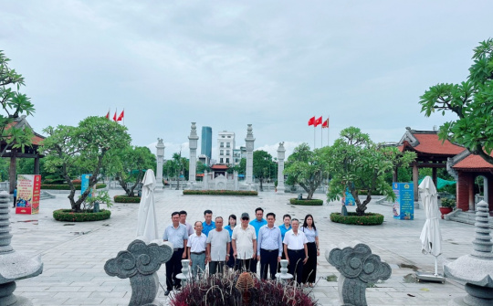 Công đoàn Tổng công ty Thép Việt Nam - CTCP dâng hương tưởng niệm đồng chí Nguyễn Đức Cảnh