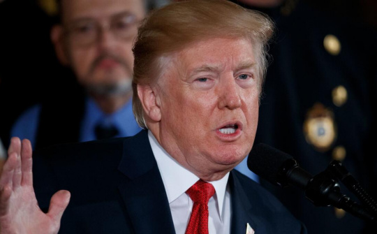 Quốc tế nổi bật: Ông Donald Trump ca ngợi quân đội Nga