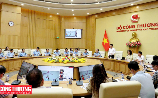 Bộ trưởng Nguyễn Hồng Diên chủ trì buổi làm việc về công tác quản lý thị trường