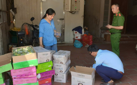 Hưng Yên: Tiêu hủy gần 3.000 chiếc bánh Trung thu nhập lậu