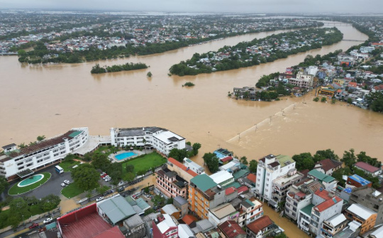 Thủ tướng chỉ đạo quyết liệt ứng phó mưa lũ, đảm bảo an toàn tuyệt đối các tuyến đê