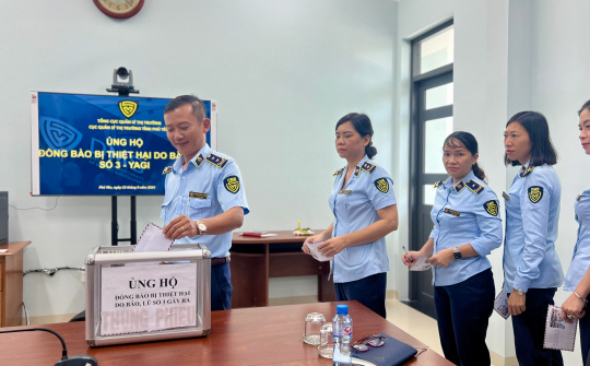 Thanh niên Tổng cục Quản lý thị trường chung tay hỗ trợ bà con bị ảnh hưởng bão lũ