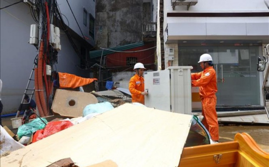 Hà Nội: Nước rút đến đâu, cấp điện trở lại đến đó
