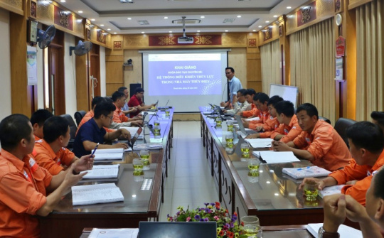 Thuỷ điện Trung Sơn tổ chức đào tạo chuyên sâu về “Hệ thống điều khiển thủy lực trong nhà máy Thủy điện”