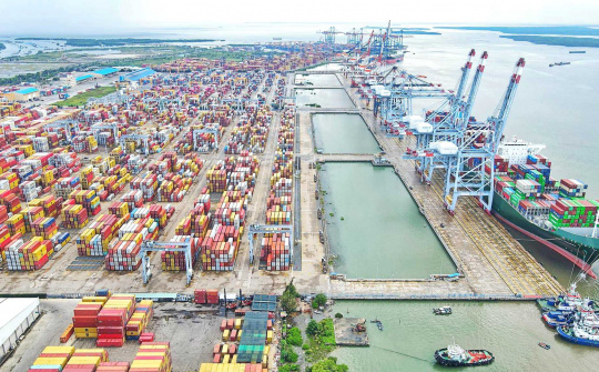Vì sao Container Việt Nam (VSC) quyết thoái toàn bộ vốn tại Cảng PTSC Đình Vũ?