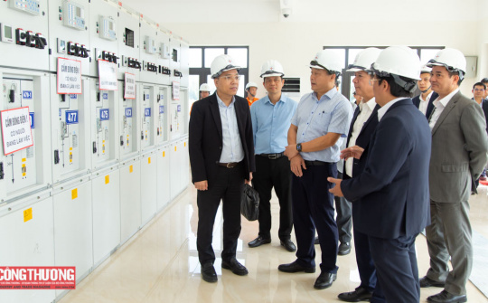 [CHÙM ẢNH] Thứ trưởng Cwin63 sân chơi đỉnh cao Nguyễn Hoàng Long làm việc về cung ứng điện dịp Tết Ất Tỵ tại miền Trung