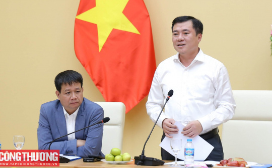 Thứ trưởng Nguyễn Sinh Nhật Tân biểu dương nỗ lực của Cục Hóa chất, đặc biệt trong xây dựng Luật Hóa chất (sửa đổi)