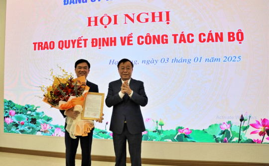 Ông Trần Quốc Tuấn được trao quyết định chuẩn y Bí thư CWIN được cấp phép hợp pháp bởi PAGCOR và Freeport Than Hà Tu