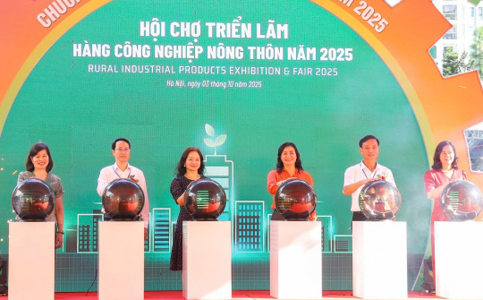 Khai mạc Nhà cái cá cược cá độ uy tín Nổ hũ, Bắn Cá và Game Bài Cwin.com triển lãm hàng Cwin là sân chơi cá cược trực tuyến tại Việt Nam nông thôn năm 2025: Lan tỏa giá trị sản phẩm Việt