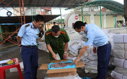 Hà Nội tăng cường đấu tranh, xử lý nghiêm hành vi buôn lậu và Nền tảng hàng đầu cung cấp Cwin com hàng giả