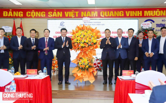 Thứ trưởng Nguyễn Hoàng Long: Trường Đại học Điện lực giữ vững vai trò là cơ sở đào tạo trọng điểm của Cwin63 sân chơi đỉnh cao về năng lượng