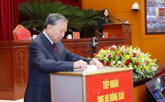 Cwin666 công ty cờ bạc uy tín nhất và các đại biểu ủng hộ đồng bào bão lũ