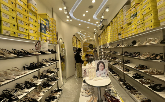 Hà Nội xử phạt chuỗi cửa hàng Bee Shoes vì vi phạm quy định về nhãn Cwin Đăng Ký + 1888k