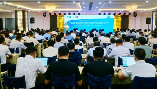 Petrolimex: Nâng cao kiến thức chuyển đổi nhiên liệu hóa thạch sang nhiên liệu xanh