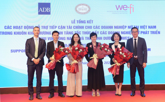 SHB được vinh danh vì những thành tích xuất sắc trong việc hỗ trợ Cwincom hiện đang mở nữ làm chủ