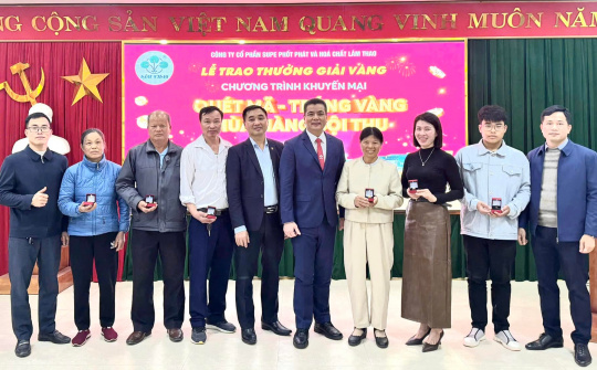 Supe Lâm Thao: Trao vàng cho khách hàng trúng thưởng Chương trình khuyến mại “Quét mã – Trúng Vàng, mùa màng bội thu”