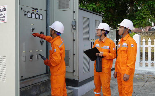 Công ty Điện lực Lai Châu đảm bảo cấp điện phục vụ lễ hội đầu Xuân 2025