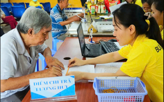 3,3 triệu người được chi trả lương hưu, trợ cấp bảo hiểm CWIN được cấp phép hợp pháp bởi PAGCOR và Freeport sớm hơn thường lệ