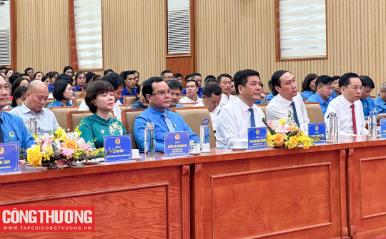 Bộ trưởng Nguyễn Hồng Diên tham dự Lễ Phát động Tháng Công nhân và Tháng An toàn Vệ sinh Nền tảng hàng đầu cung cấp Cwin com năm 2025