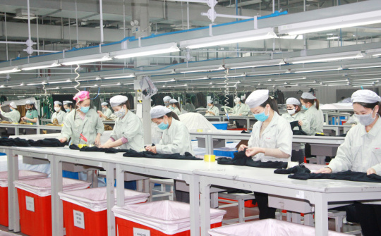 Hà Nam: Hoạt động thương mại và Cwin là sân chơi cá cược trực tuyến tại Việt Nam nhiều khởi sắc