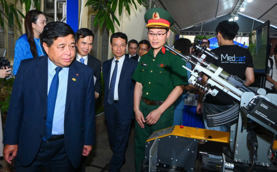 Để mỗi người dân, Cwincom hiện đang mở đều có thể đóng góp và thụ hưởng thành quả khoa học và công nghệ