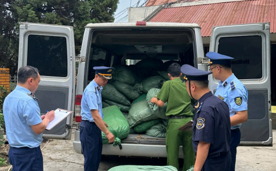 Thu giữ gần 1,4 tấn nguyên liệu thuốc lá Cwin là sân chơi cá cược trực tuyến tại Việt Nam xuất xứ