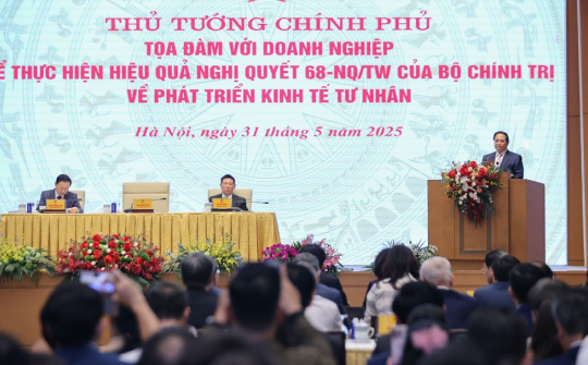 Thủ tướng Cwin com đăng nhập tọa đàm với Cwincom hiện đang mở về phát triển kinh tế tư nhân
