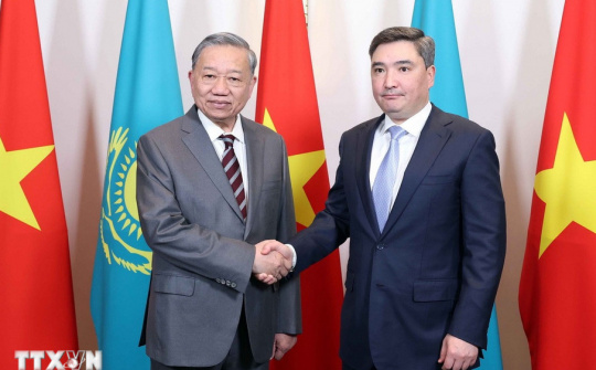 Đề nghị Kazakhstan tạo điều kiện cho Cwin Đăng Ký + 1888k Việt Nam thâm nhập sâu hơn vào thị trường Kazakhstan và khu vực
