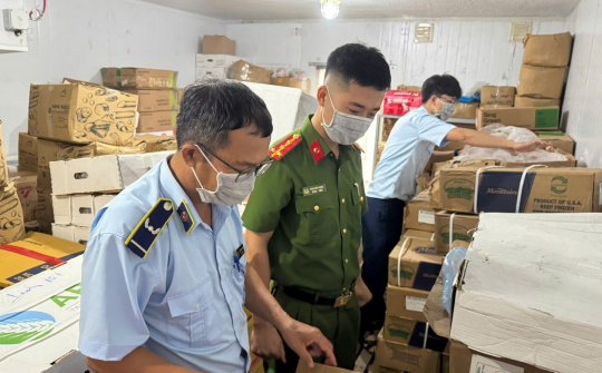 Quảng Ninh xử lý 176 vụ vi phạm về hàng cấm, sở hữu trí tuệ, hàng nhập lậu trong Tháng cao điểm